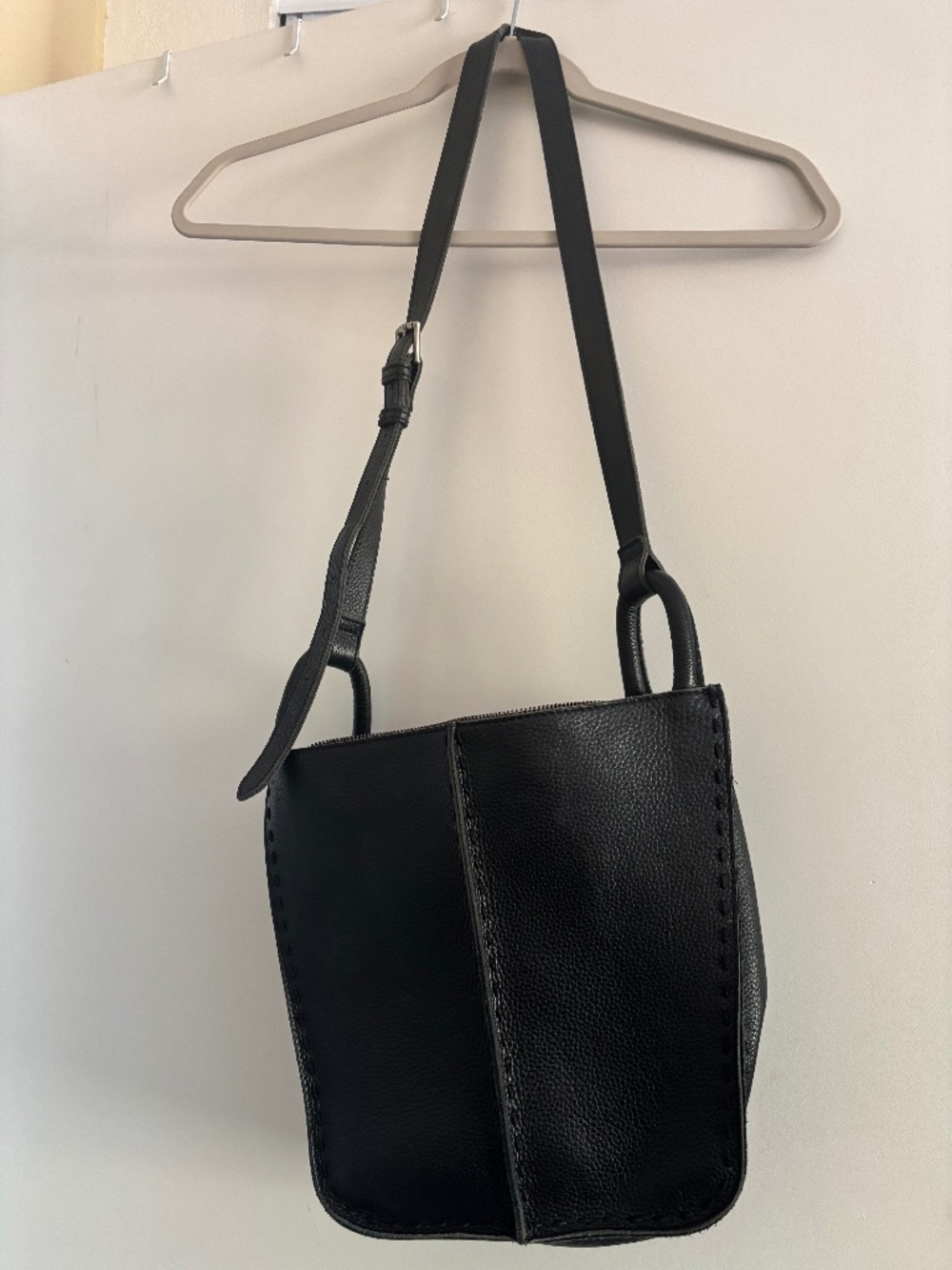 The Sak Los Feliz  Leather small crossbody
